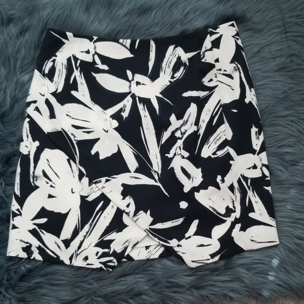 NWOT Banana Repulic Skirt